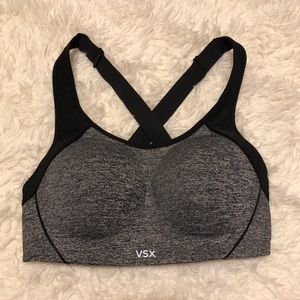 VSX sports bra size 32D